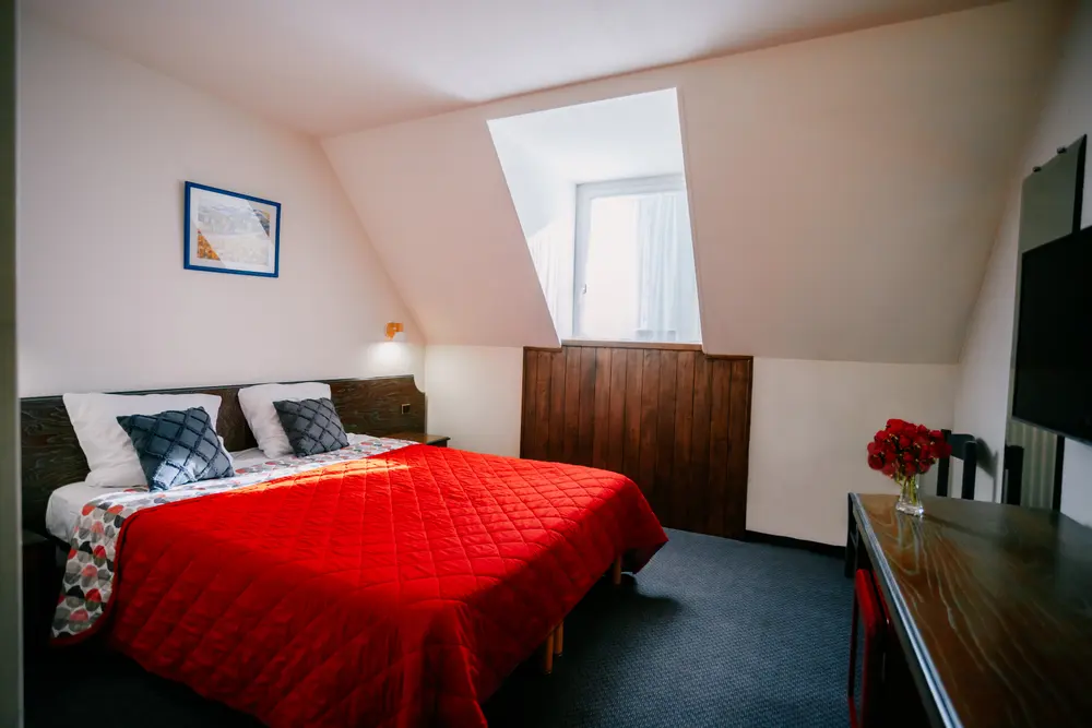 Chambre double confortable avec literie de qualité